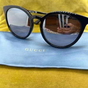 Gucci Black Sunglasses with Mirror Lenses